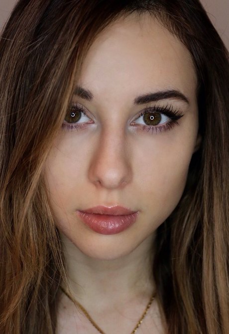 just lola20 onlyfans leaked pics