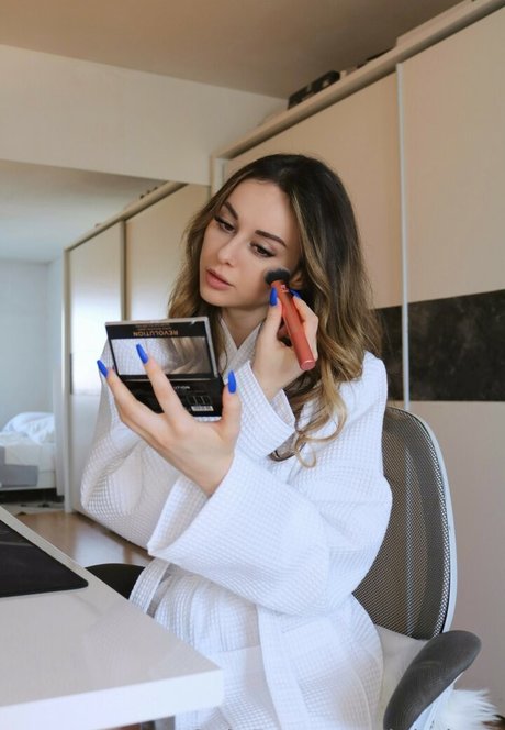 just lola20 nsfw onlyfans