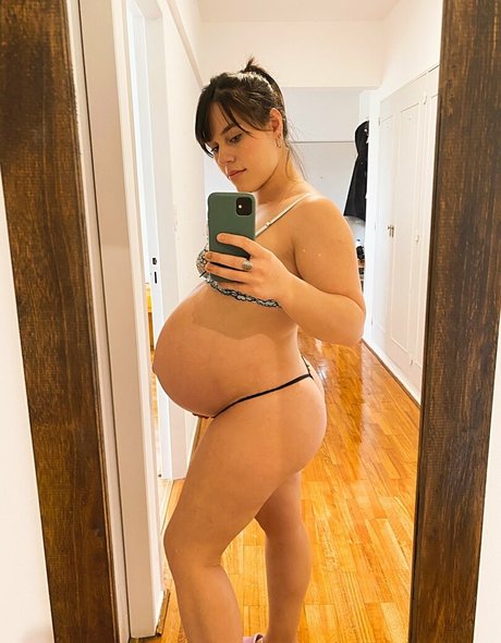 aprilbigass only fans pic