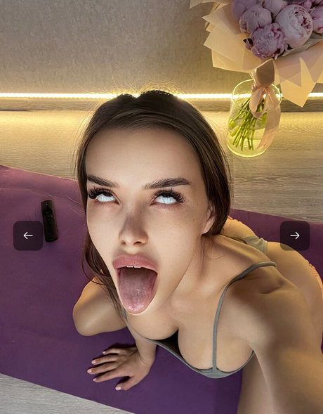 Lily Off Valley onlyfans nudes