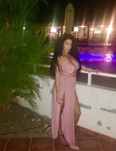 Kelly Louise Sheridan leaked onlyfans