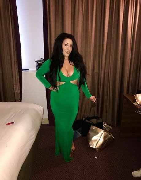 Kelly Louise Sheridan naked only fans