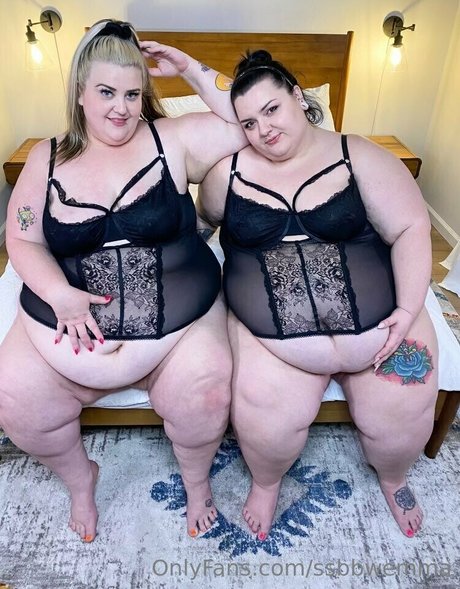 granny pussy onlyfans naked self-portrait