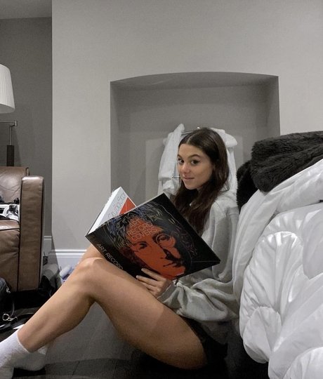 Kira Kosarin porn onlyfans leaks
