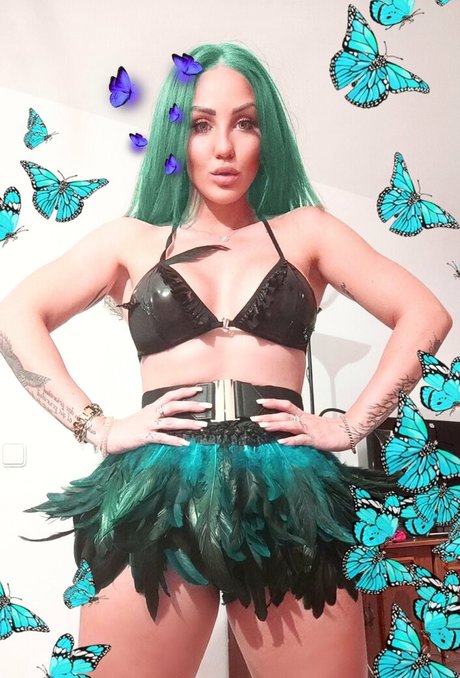 bettyfoxxxofficial only fans pic