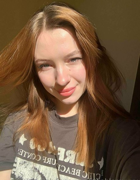 juliablomyyyy onlyfans leaked