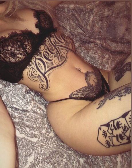 kaz400 only fans nude