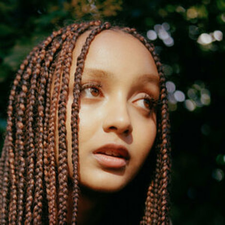 PinkPantheress onlyfans ass