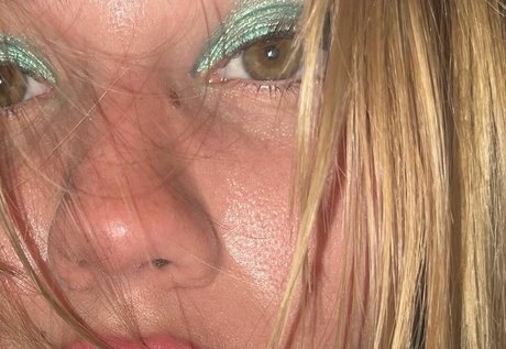 Lexee Smith only fans leak