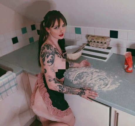 missdellavigne onlyfans leaked tits