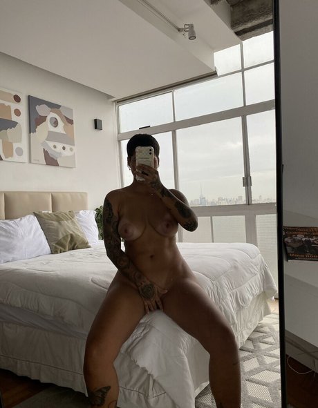 Julia Bhering naked only fans