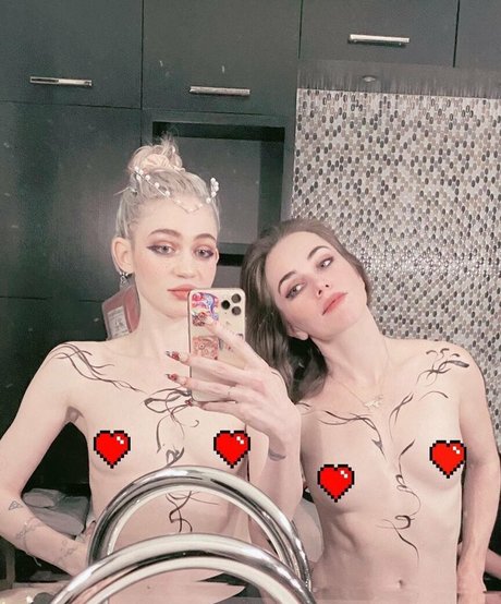 Grimes onlyfans model images