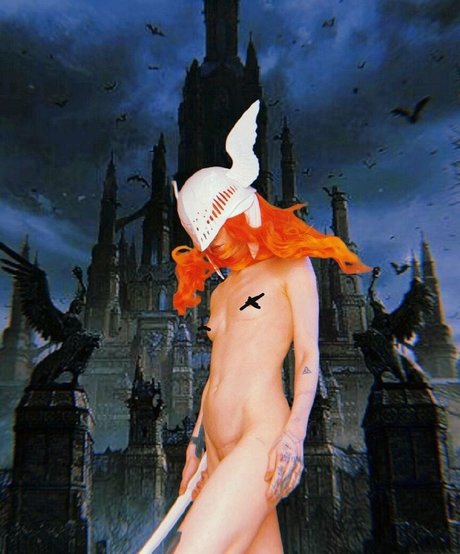 Grimes onlyfans desnuda