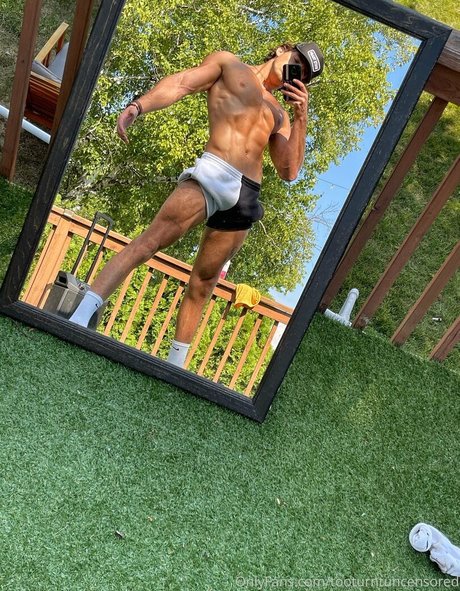 tooturntuncensored onlyfans desnuda