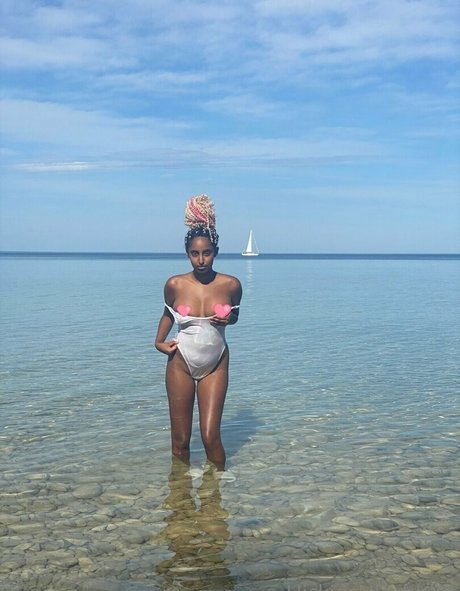 hickiesnbubbles onlyfans leaked tits