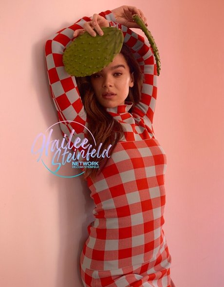 Hailee Steinfeld only fans leaks porn