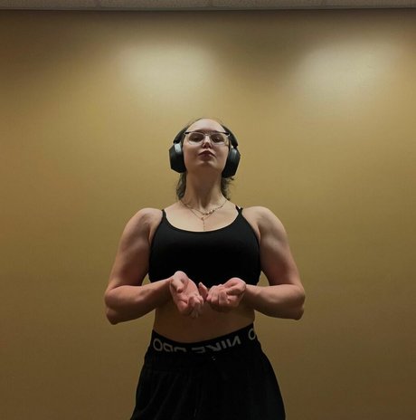 MuscleMommy002 onlyfans keak