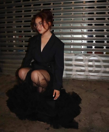 Anna Cathcart onlyfans leams