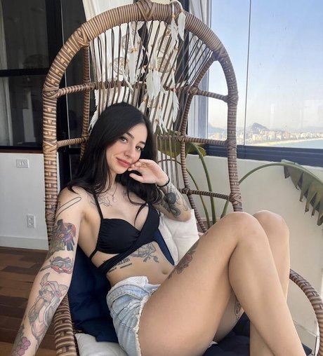 ebony top onlyfans hot naked illustration