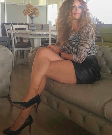 Mrs G Comics onlyfans model