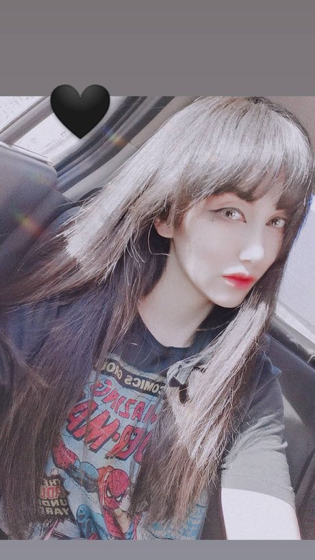 gay influencer onlyfans art naked self-portrait