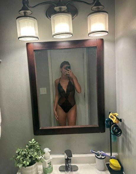 Justine Ouellet onlyfans sextape