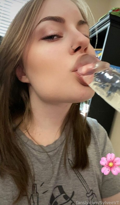SylveeVT onlyfans leak porn
