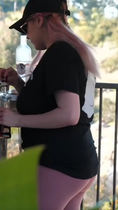 Alluux only fans pics