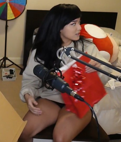 Cinnabrit onlyfans content