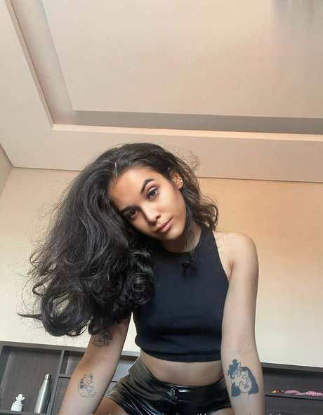 littlemisskimmy onlyfans leaked