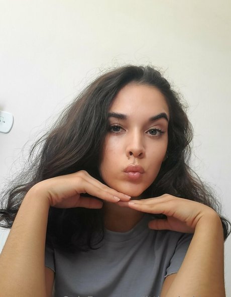 littlemisskimmy onlyfans leak naked