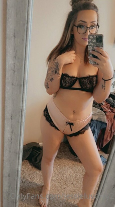jessieluvonly2 onlyfans leak