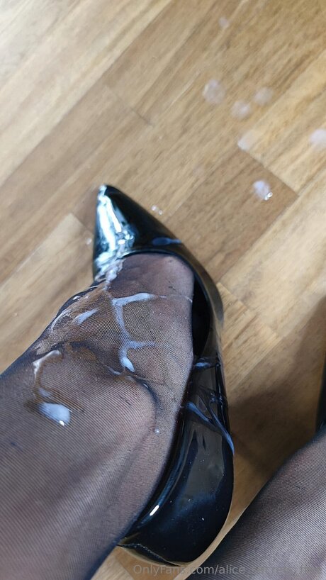 Alice Secrets Free onlyfans nudes