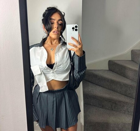 Tameralouchia only fans pics