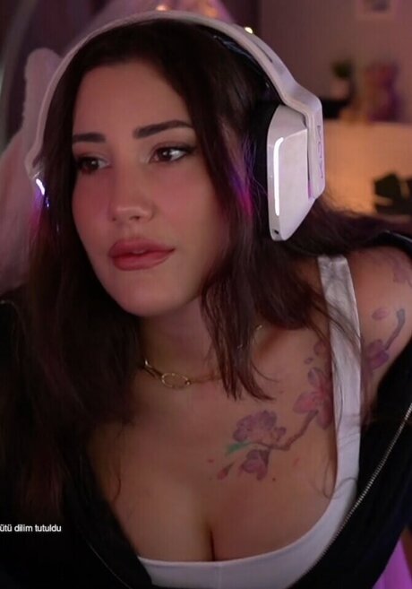 _zge Azunyan leaked onlyfans free