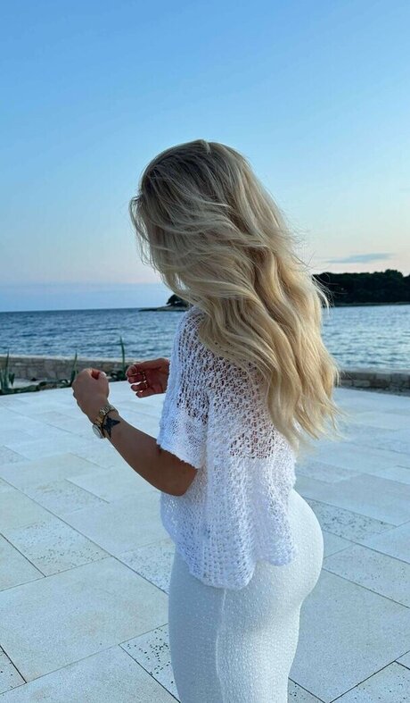 Brynhildurgunnlaugs naked onlyfans leaks