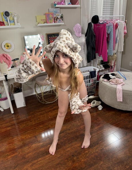 Ava Cherrry free only fans