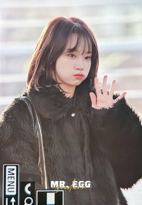 Kim Chaewon onlyfans lesk