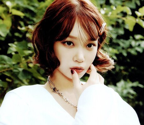 Kim Chaewon onlyfans x