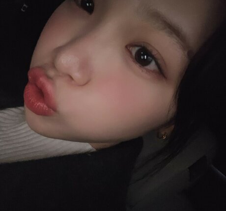 Kim Chaewon naked leaked onlyfans