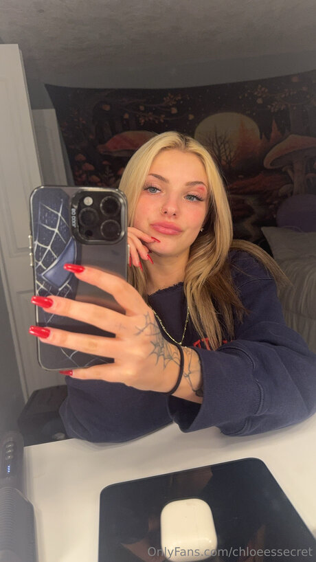 chloeessecret onlyfans leake