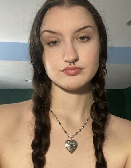 Violetxstar Deathbyviolet onlyfans leaks