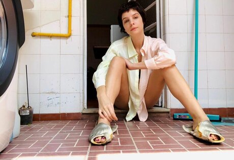 blonde footjob onlyfans art xxx scan