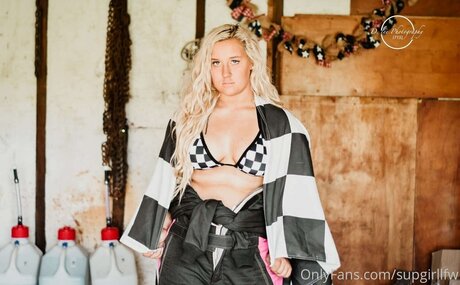 supgirllfw Crystal Rose onlyfans leakes