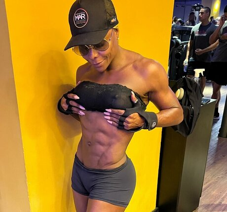 Adriana Bombom onlyfans leak ass