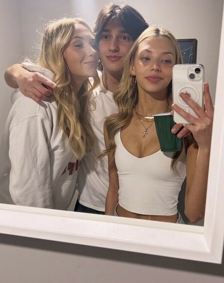 Sophia Horvath nude only fans leaks