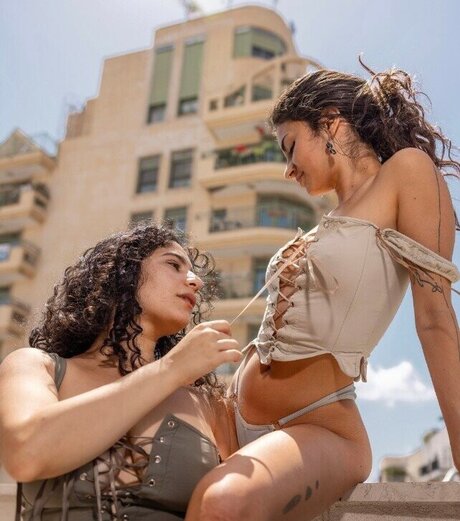 aaurora 1111 onlyfans topless