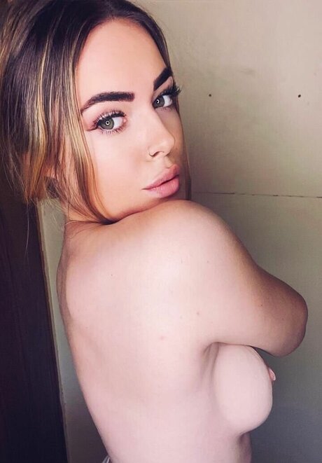 Zoe Nothdurft nude only fans leaks