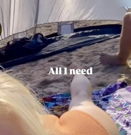 spreading onlyfans pornos exposure