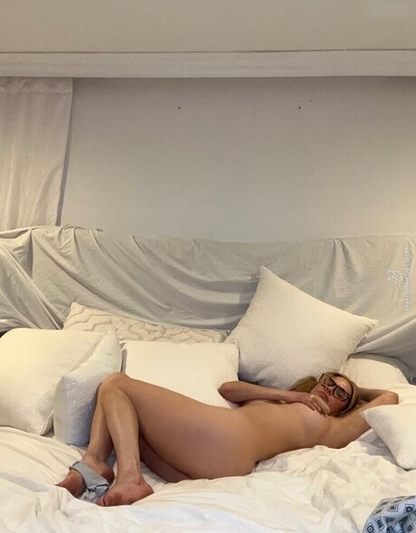 CJ Perry aka Lana nude only fans